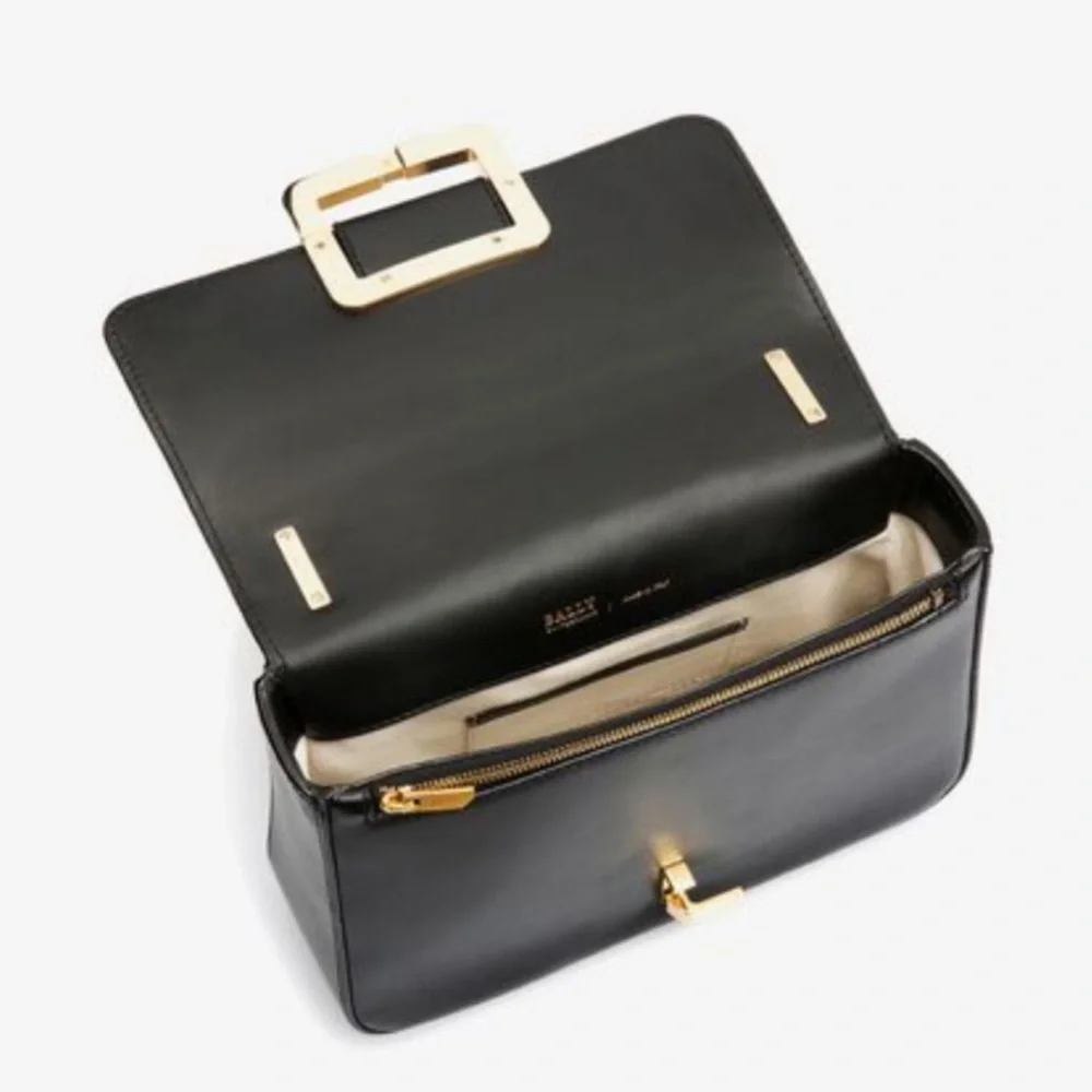 👜 BALLY Ladies Janelle Buckle Shoulder Bag - Picture 2 of 10